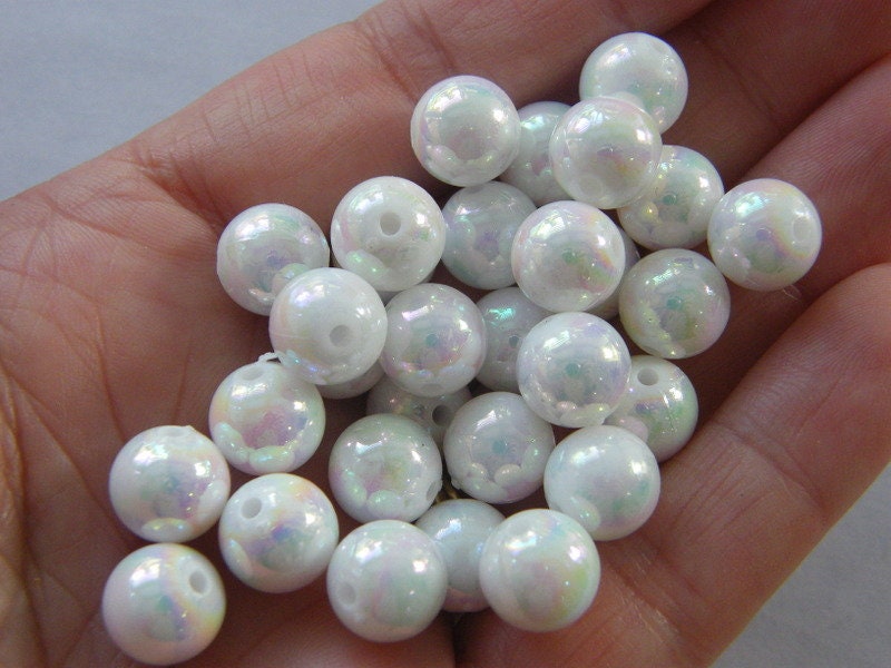 100 White beads AB 10mm acrylic BB513
