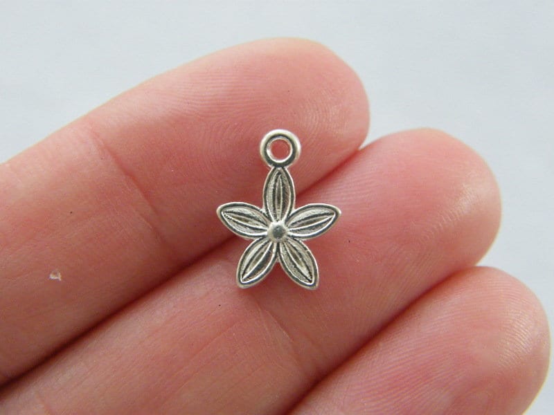 BULK 50 Flower  charms  silver plated tone F381 - SALE 50% OFF