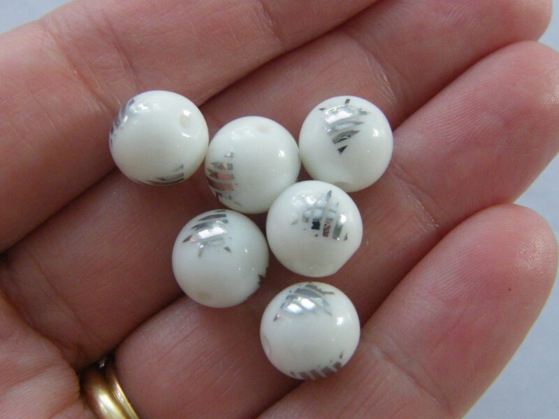20 Christmas tree bead silver and white 10mm glass AB204