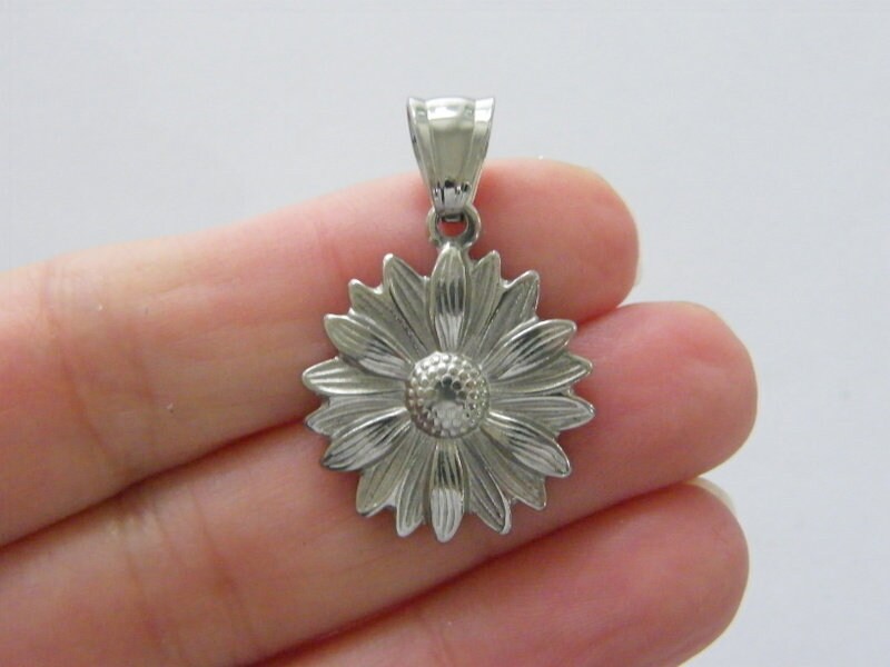 1  Flower charm tone stainless steel F394