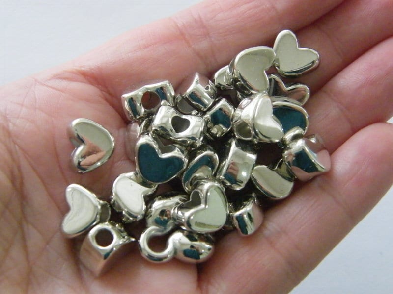 50 Acrylic heart beads silver acrylic  BB587