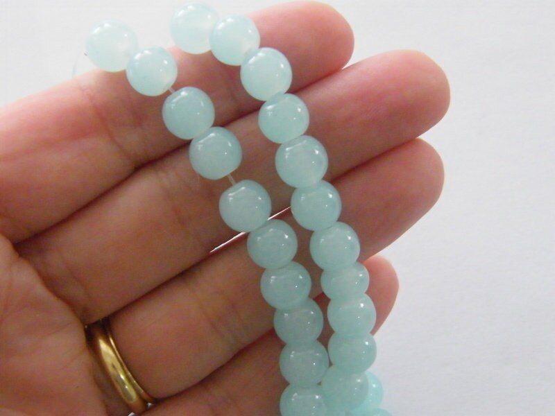 100 Light blue imitation jade beads 8mm glass B239