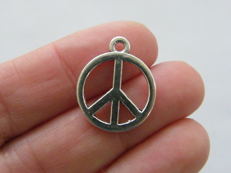 10 Peace sign charms antique silver tone P144
