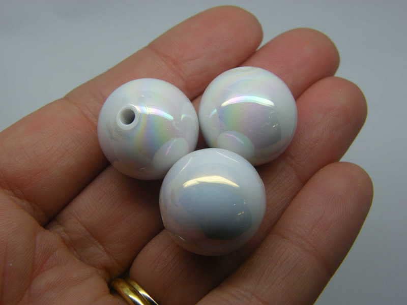 10 Beads 20mm white AB acrylic AB722