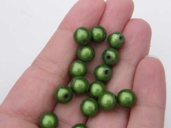 20 Green miracle beads 8mm AB112