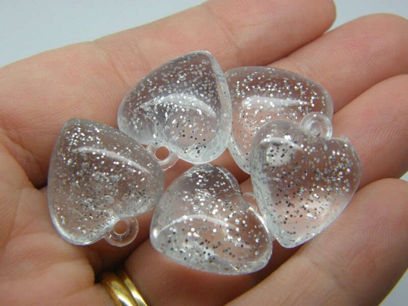 12 Heart pendants clear glitter acrylic H19