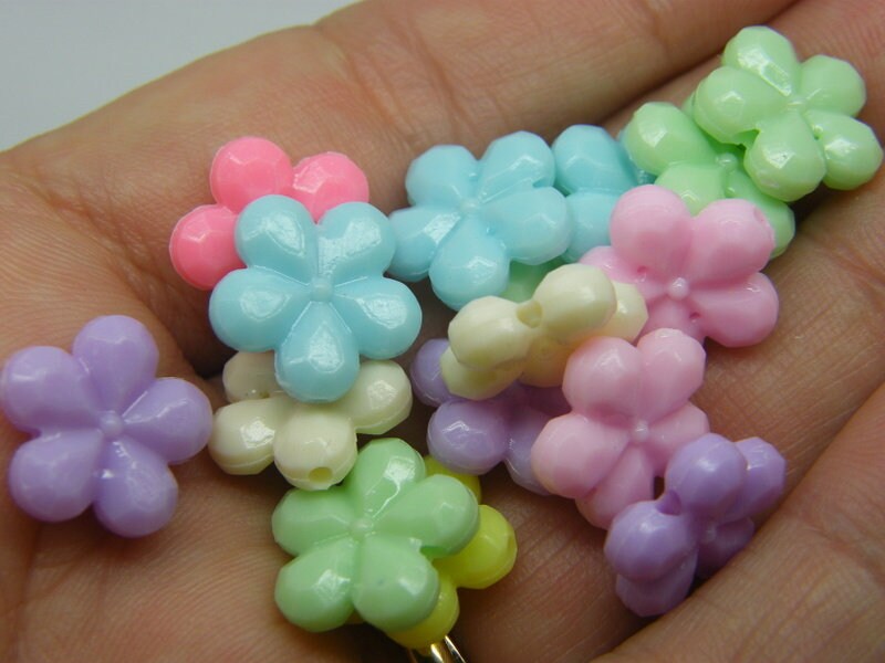 100 Flower beads pastel random mixed acrylic BB661