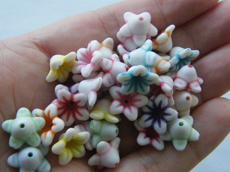 100 Flower beads random mixed acrylic BB636  - SALE 50% OFF