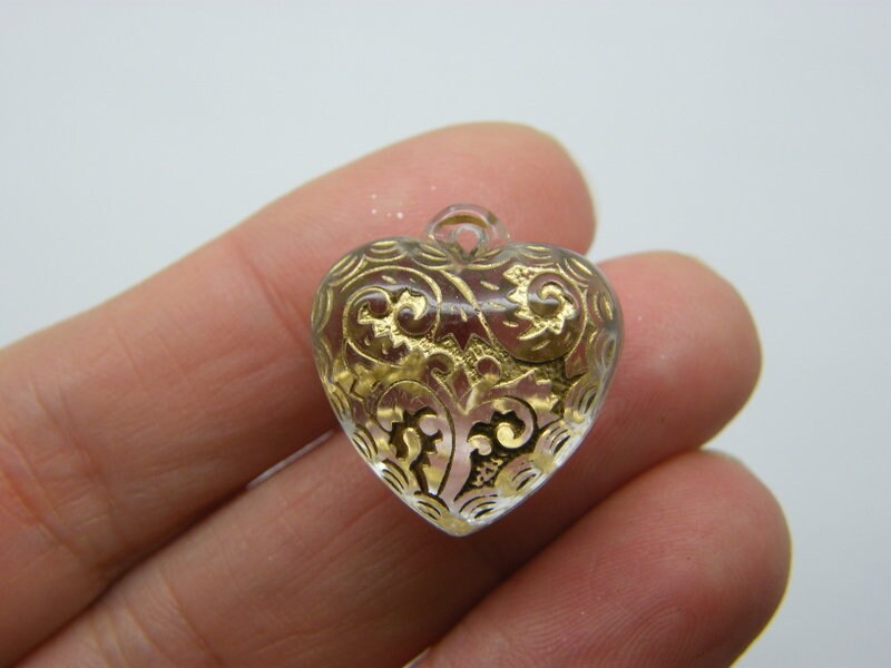 8 Heart pendants clear gold acrylic H67