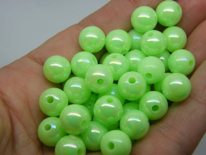 100 Green beads 10mm AB acrylic BB671