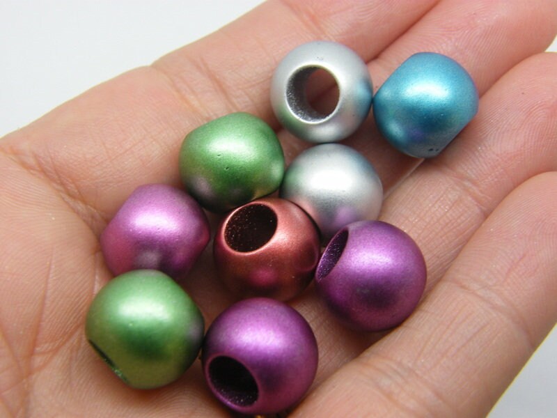30 Beads metalic colour 14 x 11mm acrylic BB681 - SALE 50 %OFF