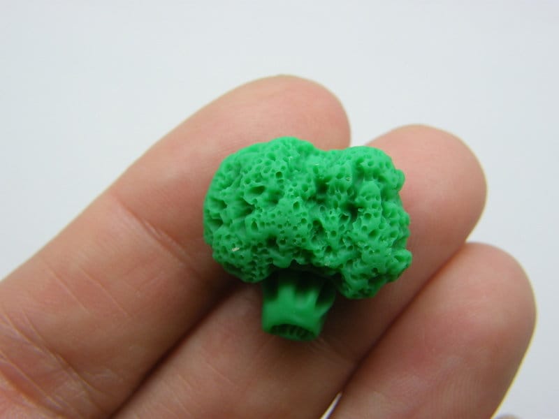 10 Broccoli vegetable embellishment cabochon resin FD658