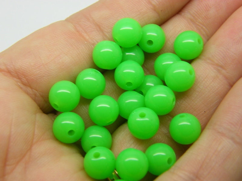 100 Green neon beads 8mm round acrylic AB263