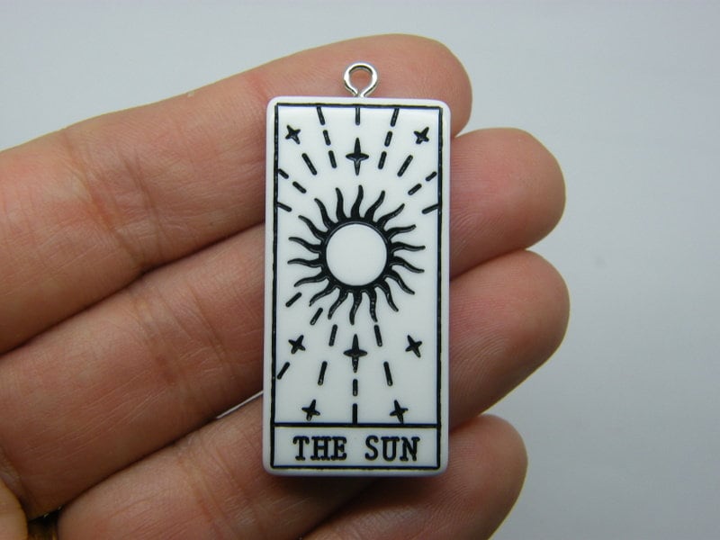 1 The sun tarot reading card pendant white black resin HC393