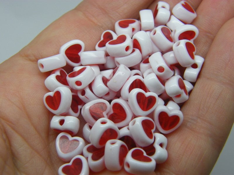 100 heart beads red white acrylic AB283