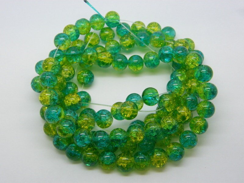 100 Crackle beads green blue yellow 8mm glass B141
