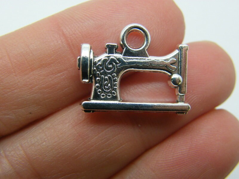 8 Sewing machine charms antique silver tone P205