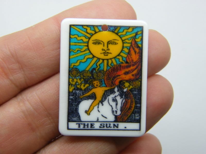 1 The sun tarot reading card pendant resin HC396