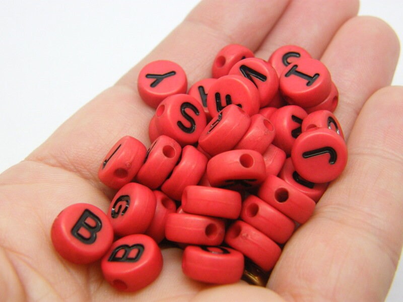 100 Letter beads red black RANDOM 10mm acrylic BB787