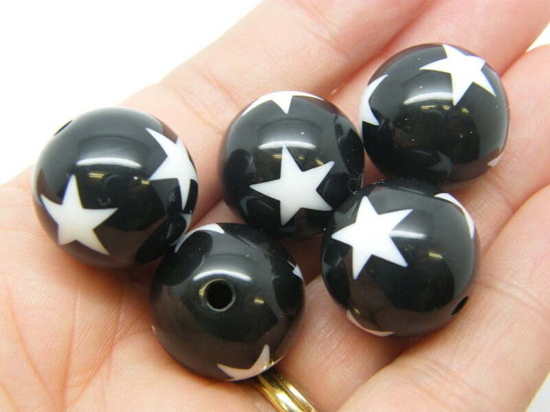 10 Star bead 20mm black white acrylic AB720