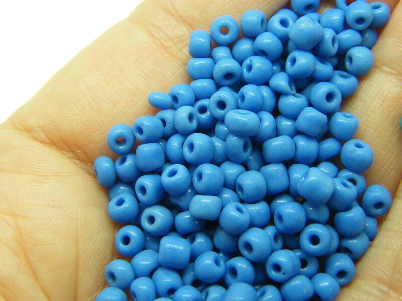 400 Cornflower blue seed beads 4mm glass SB43B