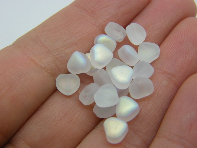 30 Heart beads white frosted AB glass AB343