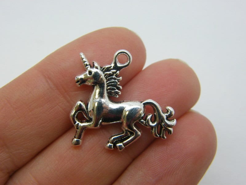 BULK 20 Unicorn charms antique silver tone A39 