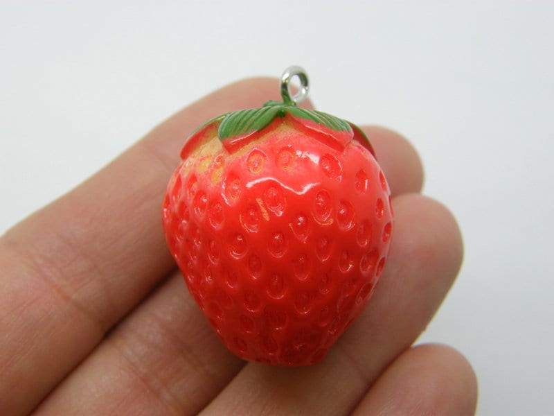 BULK 10 Strawberry pendants red green resin LARGE FD57