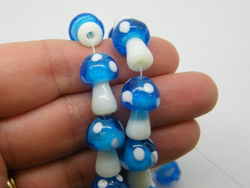 18 Mushroom beads blue and white glass B179