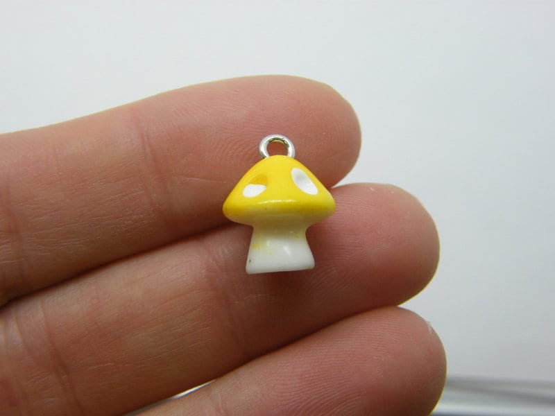 4 Mushroom yellow and white charms resin L353