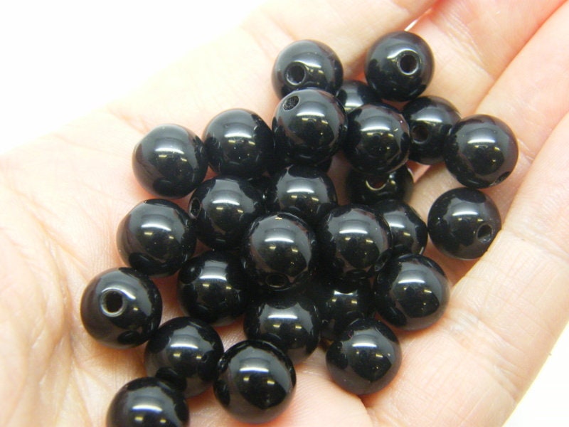 100 Black beads 10mm acrylic BB828