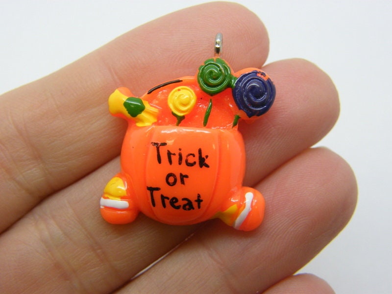 8 Trick or treat candy pumpkin bucket charms orange resin HC558