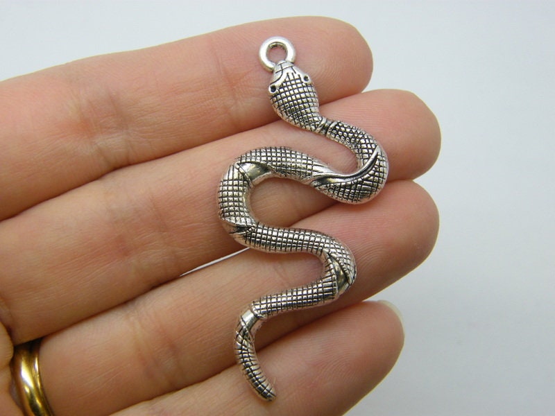 4 Snake pendant antique silver tone A284