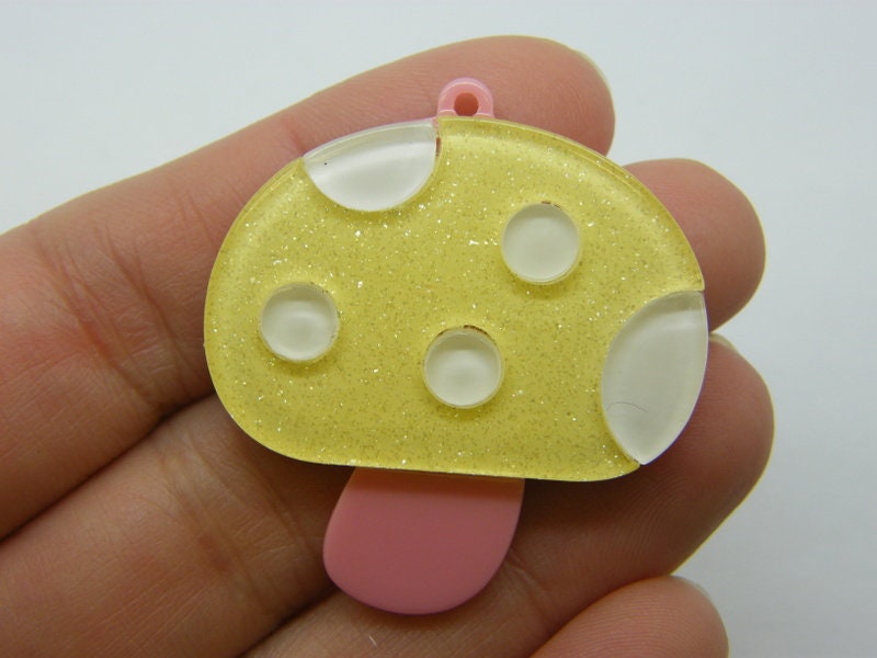 4 Mushroom pendants yellow white pink resin L308