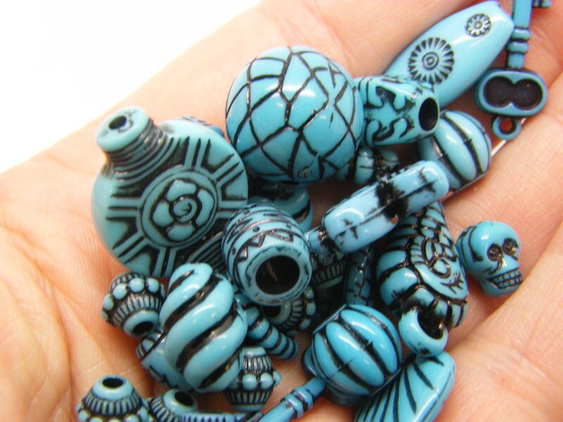 40 Beads random blues and black mixed pattern acrylic BB831- SALE 50% OFF