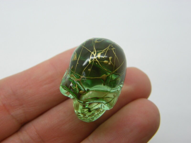 1 Skull embellishment miniature  glass HC544
