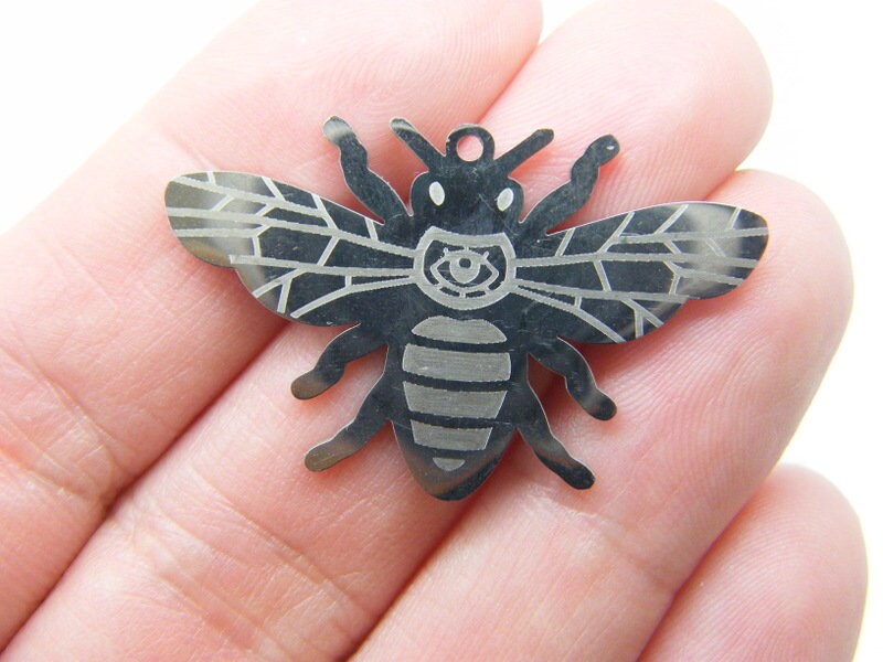 1 Bee pendant silver tone stainless steel A1090