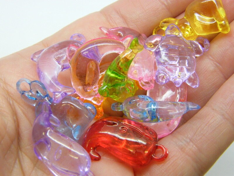 30 Animal pendants random mixed transparent acrylic A9
