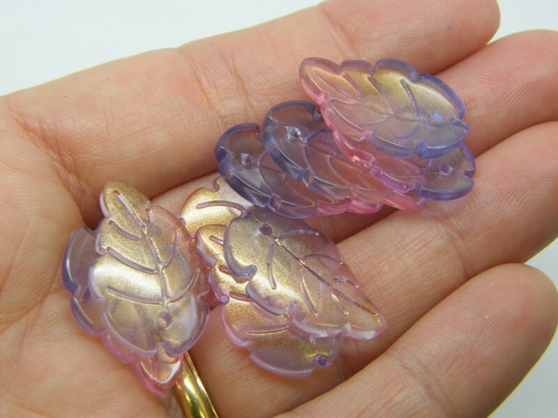 10 Leaf charms pink purple glass L176