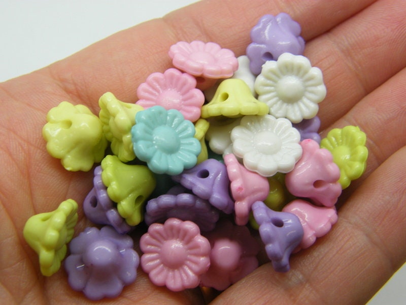 80 Flower beads random mixed acrylic BB871