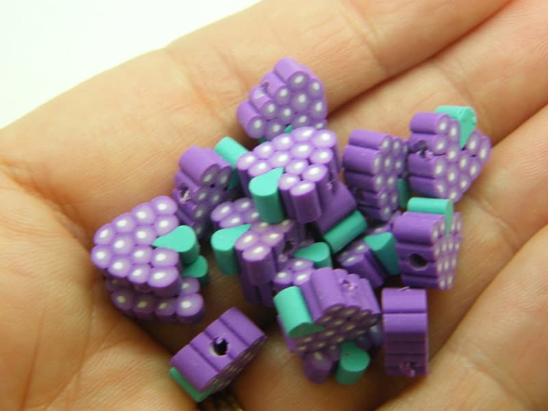 30 Bunch of grapes fruit beads purple white green polymer clay FD706