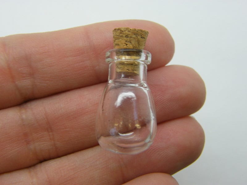 2 Mini glass bottles with corks GB 09