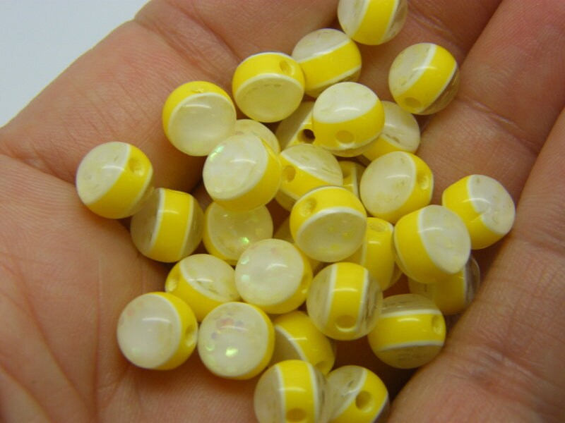 100 Yellow and white  stripe glitter bead 8mm resin BB542 - SALE 50% OFF