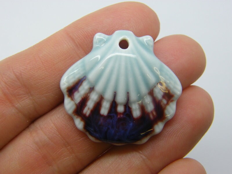 2 Shell scallop pendants light blue porcelain FF357