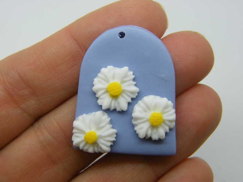 6 Flower daisy pendants blue white yellow clay F577