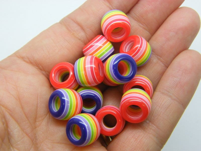 20 Striped rainbow resin beads AB537 