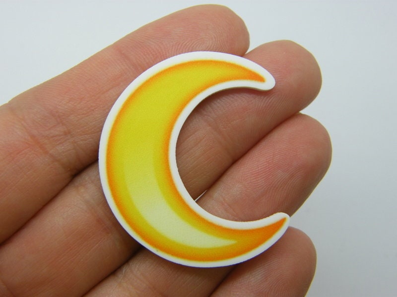 8 Beautiful moon embellishment cabochons shades of yellow white resin M79