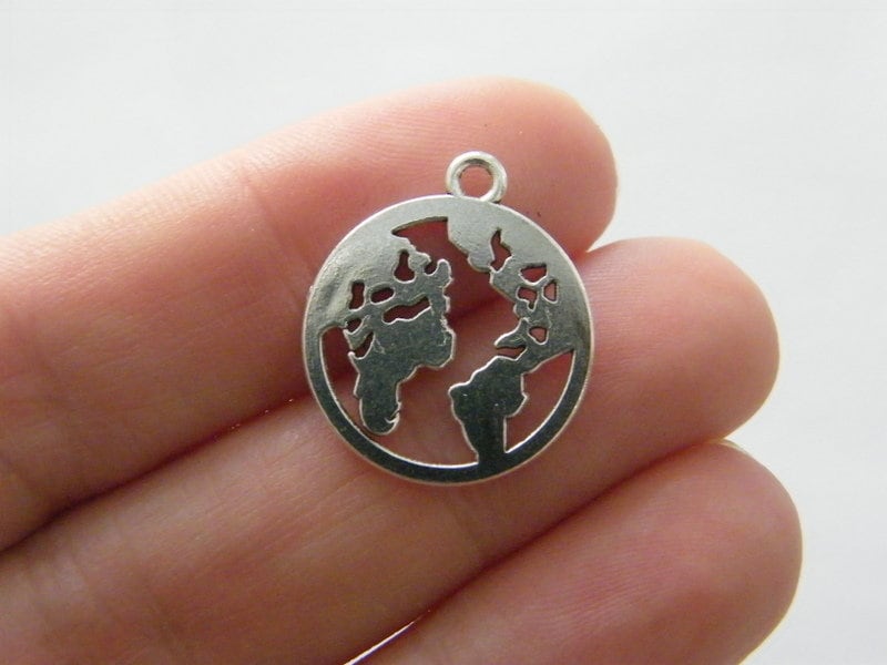 10 Map world globe charms antique silver tone WT80