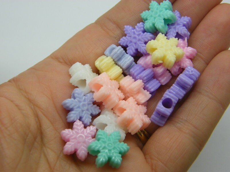 40 Snowflake beads random mixed acrylic BB355  - SALE 50% OFF