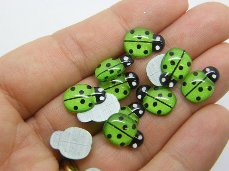 20 Ladybug embellishment cabochons green resin A758